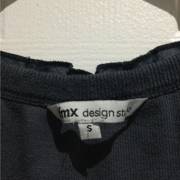 FMX Design Studio Chic Women’s Black Ruffled Tank Top - Picture 2 of 6